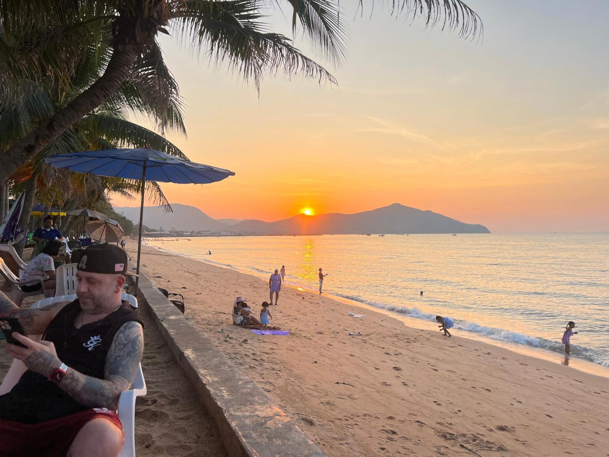 Bangsaray Beach Resort Bang Sare Ngoại thất bức ảnh